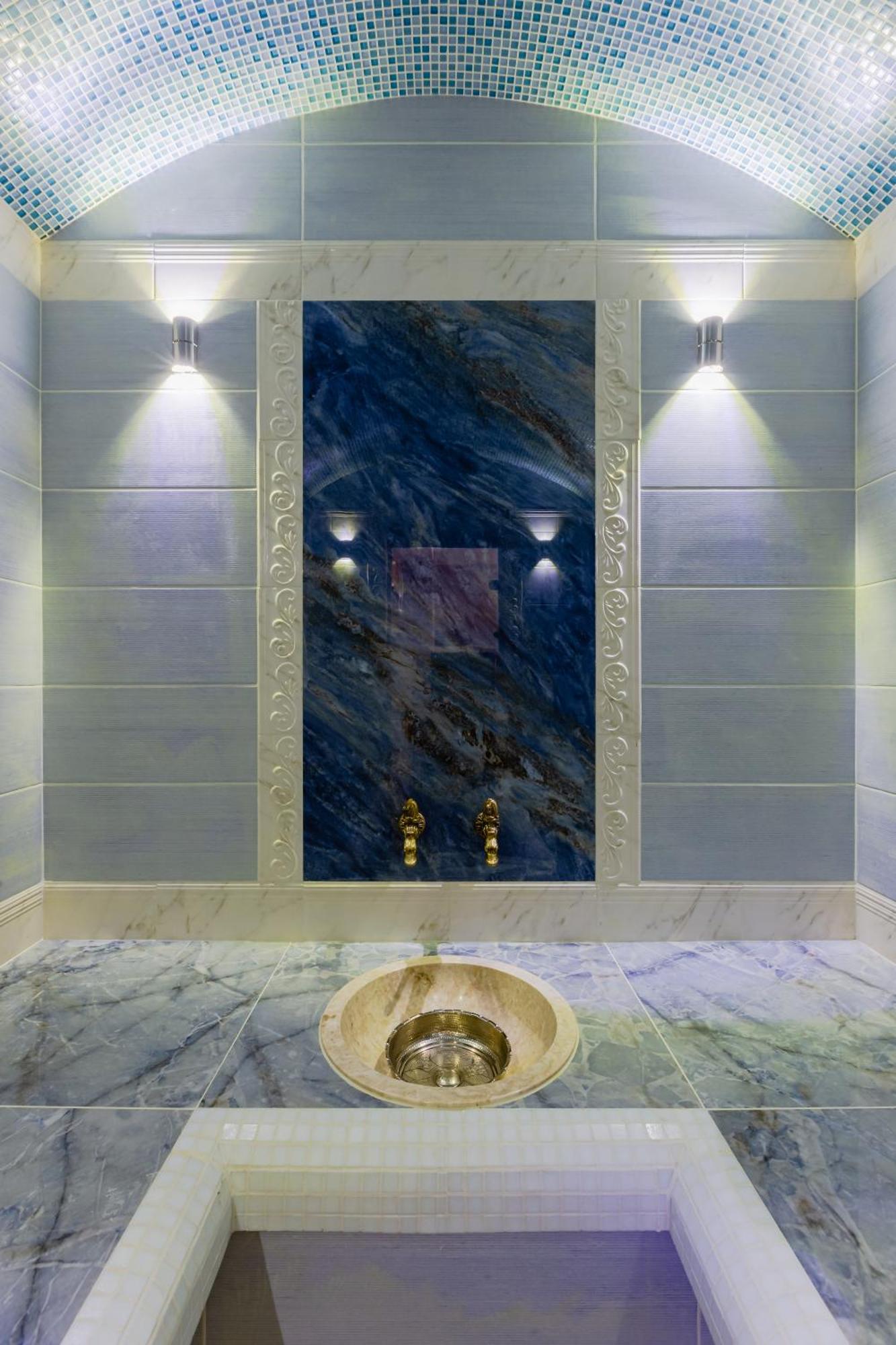 Luxury Apartment With Pool And Hammam Kiev Bagian luar foto