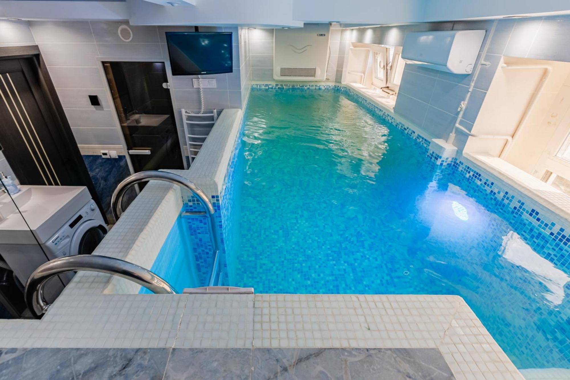 Luxury Apartment With Pool And Hammam Kiev Bagian luar foto