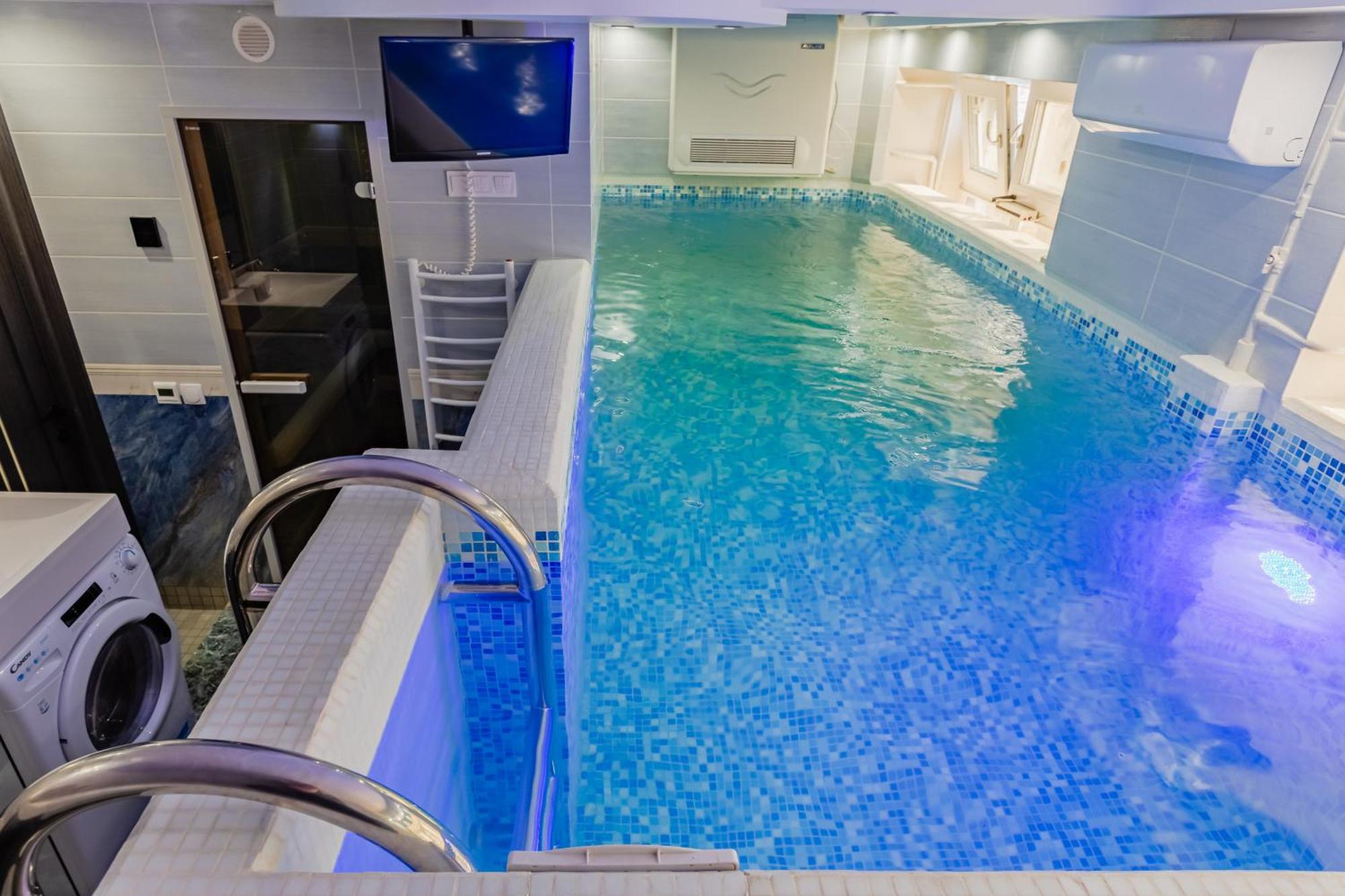 Luxury Apartment With Pool And Hammam Kiev Bagian luar foto
