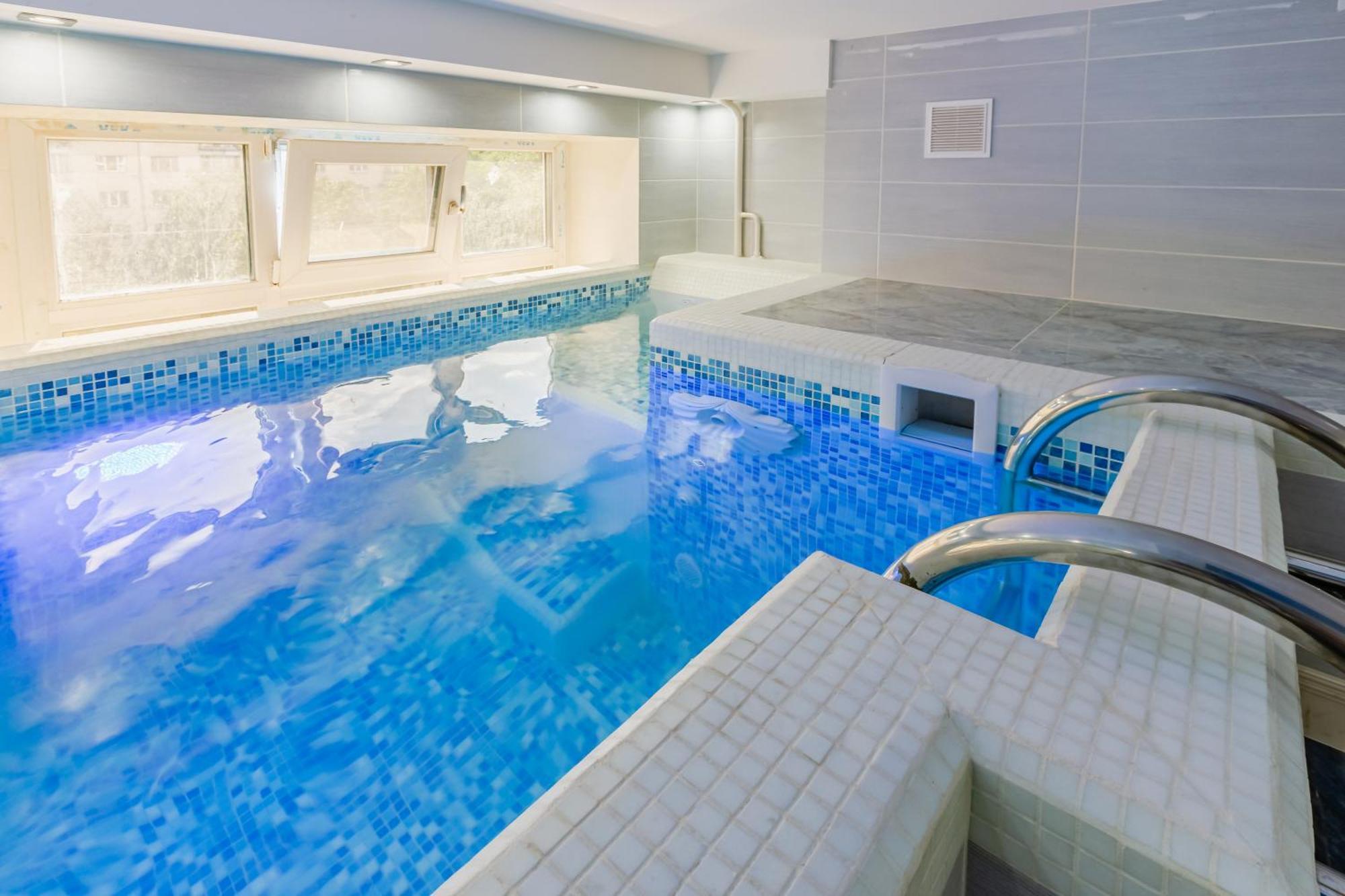 Luxury Apartment With Pool And Hammam Kiev Bagian luar foto