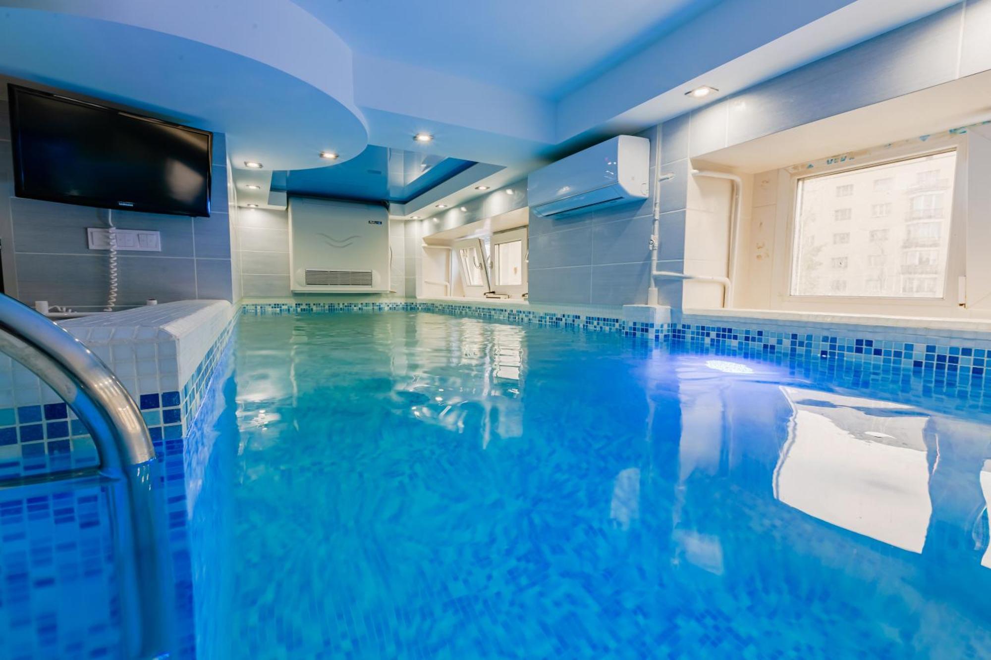 Luxury Apartment With Pool And Hammam Kiev Bagian luar foto